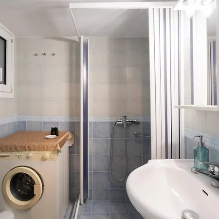 Vintage 1br In Exarchia Timeless *