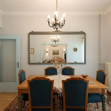 Apartamento Vintage 1br In Exarchia Timeless Atenas